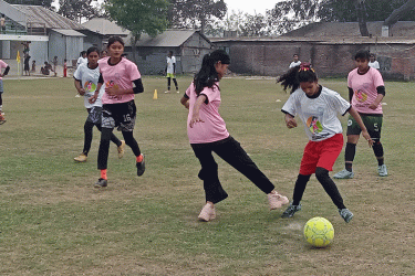 রংপুরে নারী দিবসে উইমেন্স ফুটবল ডে আয়োজন