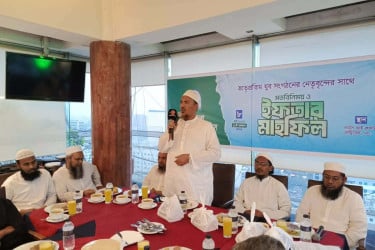 খেলাফত যুব মজলিসের মতবিনিময় ও ইফতার মাহফিল