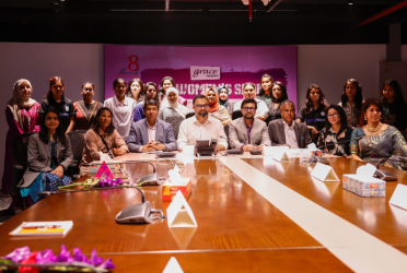 নারী দিবসে ডেইলি সানের গোলটেবিল আলোচনা, পাঁচ ক্রীড়াবিদকে সম্মাননা