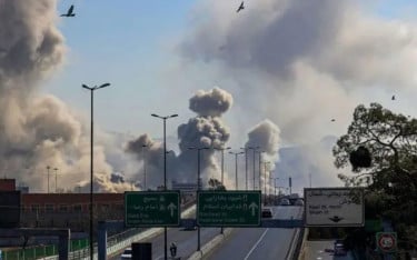 যুদ্ধের এক সপ্তাহ পরে ইরানের বাসিন্দারা যেভাবে আছেন, যা বলছেন