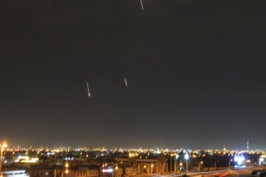 উপসাগরীয় দেশগুলোতে আবারও ব্যাপক ড্রোন-ক্ষেপণাস্ত্র হামলা