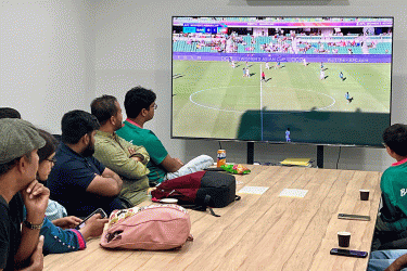 সিডনিতে প্রবাসীদের বড় পর্দায় বাংলাদেশ-উজবেকিস্তান ম্যাচ উপভোগ