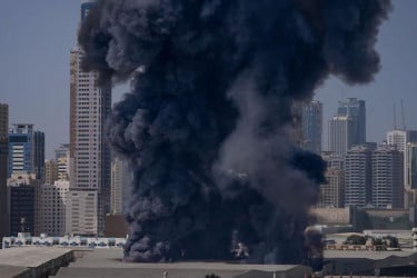 ইরানের বিরুদ্ধে হামলায় ভূখণ্ড ব্যবহার করতে দেওয়া হবে না, স্পষ্ট বার্তা আমিরাতের