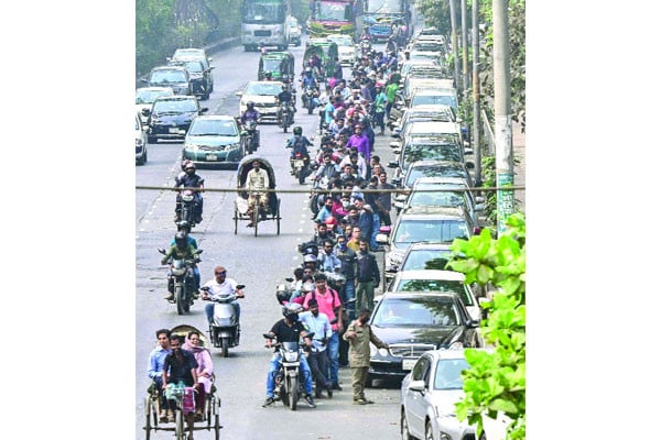 তেলের বাজারে কৃত্রিম সংকট
