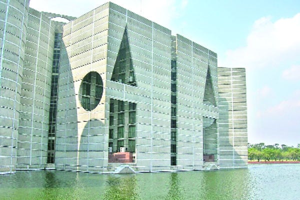 যাত্রা করছে অনেক চমকের সংসদ
