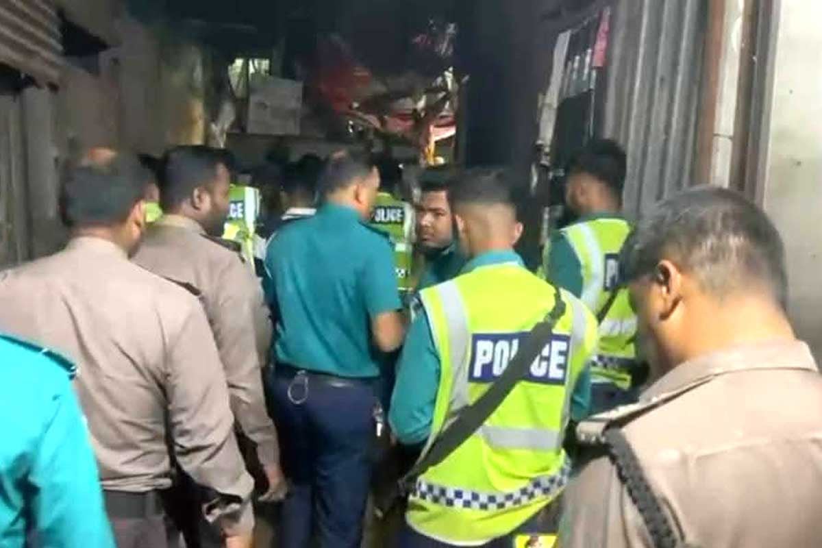 টঙ্গীতে বিশেষ অভিযানে ৩৫ ছিনতাইকারি ও মাদকসেবি গ্রেপ্তার