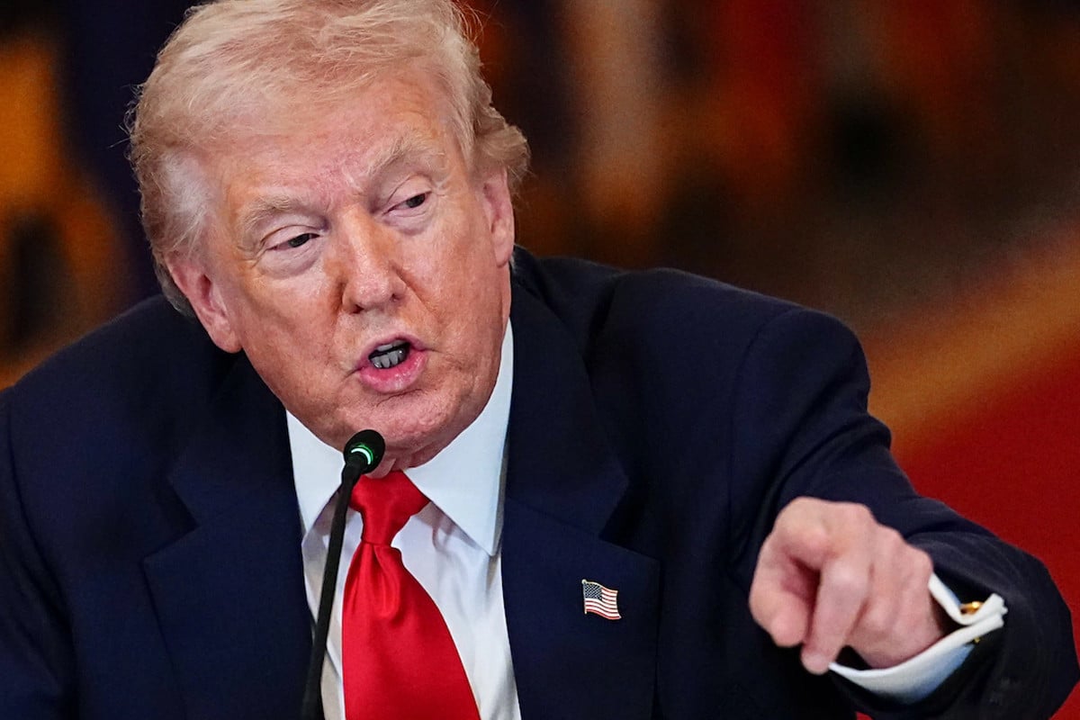 তেলের দাম দেখেই ট্রাম্পকে যুদ্ধ থেকে সটকে পড়তে বললেন উপদেষ্টারা