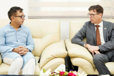 শিল্পমন্ত্রীর সঙ্গে নরওয়ের রাষ্ট্রদূতের সাক্ষাৎ