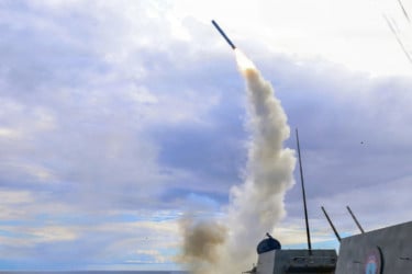 ইরানের আরেকটি স্কুলে মার্কিন ক্ষেপণাস্ত্রের আঘাত