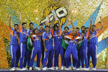 বিশ্বকাপ জয়ে ভারতকে ১৩১ কোটি রুপির পুরস্কার ঘোষণা