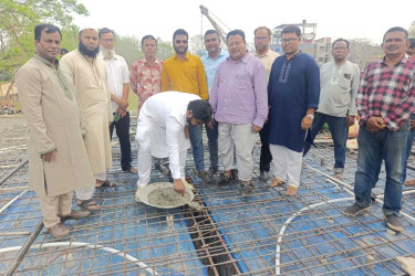 জয়পুরহাটে শহীদ জিয়া কলেজের ছাদ ঢালাই কাজের উদ্বোধন