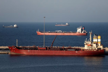 ট্রাম্পের আশ্বাসেও কাটছে না শঙ্কা, তেলের দাম ১৫০ ডলারে ওঠার হুঁশিয়ারি বিশেষজ্ঞদের