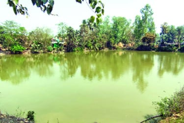একজনের দখলে অর্ধশত পুকুর