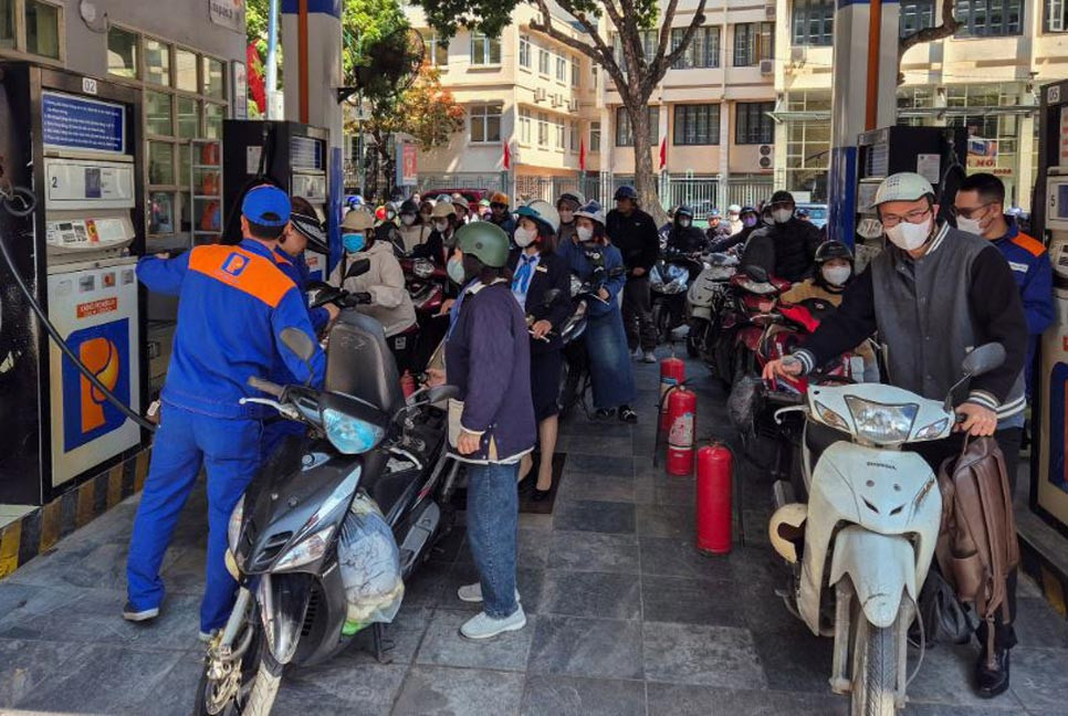 জ্বালানি সংকটে থাইল্যান্ডে লিফটের বদলে সিঁড়ি ব্যবহারের নির্দেশ