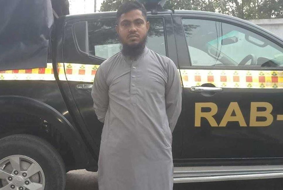 মোহাম্মদপুরের শীর্ষ সন্ত্রাসী মোল্লা কাউসার গ্রেফতার