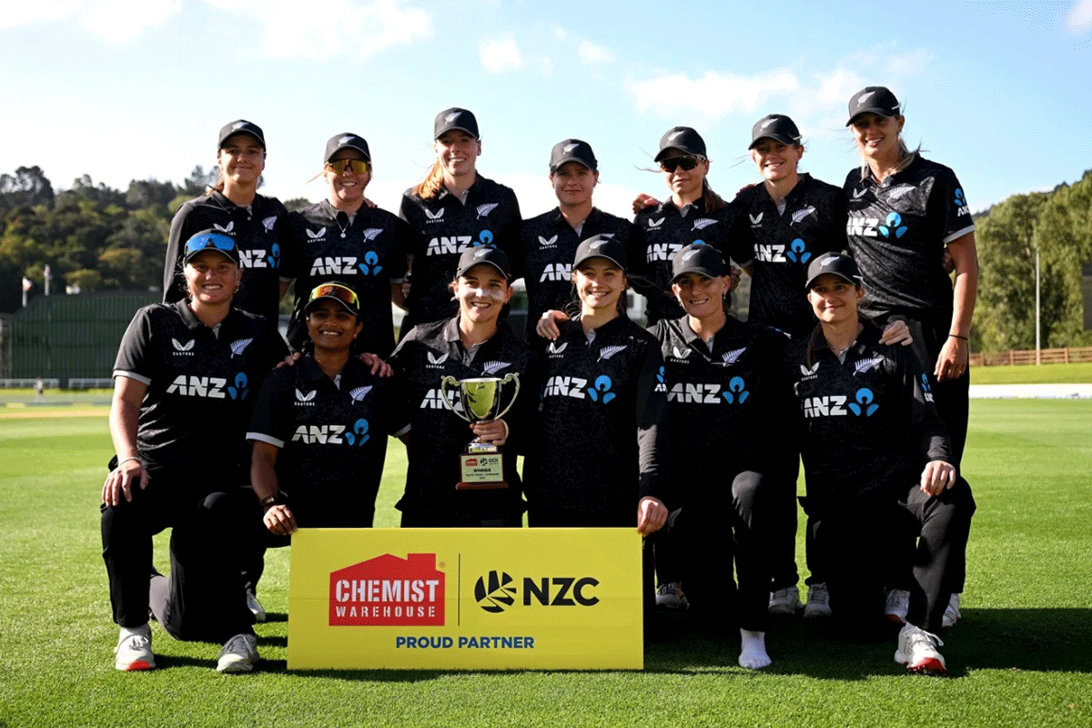 জিম্বাবুয়েকে হোয়াইট ওয়াশ করলো নিউজিল্যান্ড