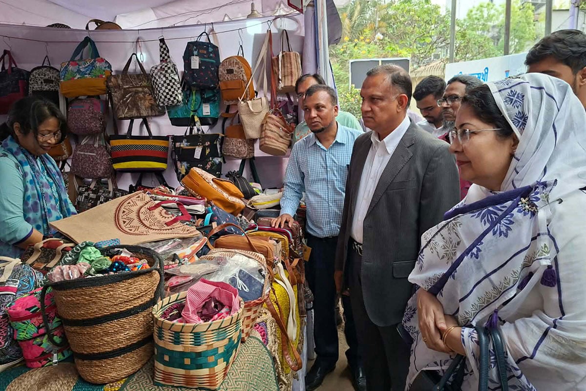পাটপণ্যের ব্যবহার বাড়াতে কাজ করছে সরকার: বস্ত্র ও পাট প্রতিমন্ত্রী