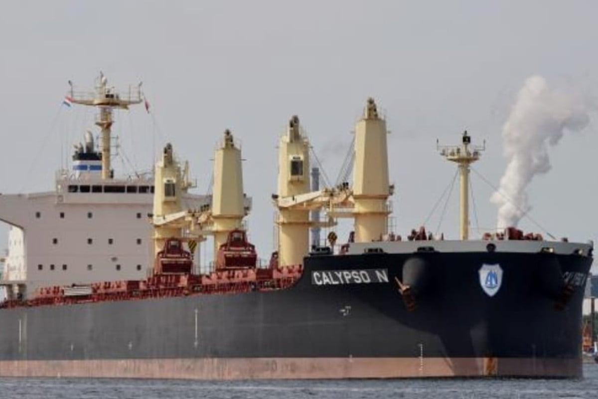 যুক্তরাষ্ট্র থেকে ৫৮ হাজার মেট্রিক টন গম নিয়ে মোংলা বন্দরে জাহাজ