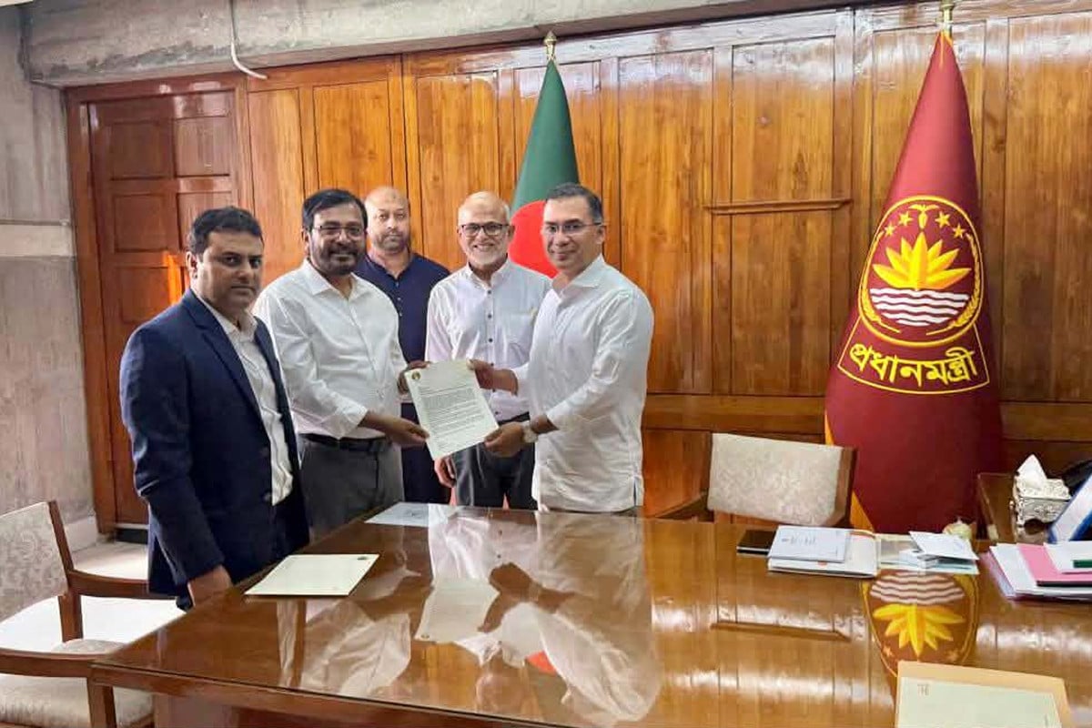 প্রধানমন্ত্রীর সাথে এবি পার্টির চেয়ারম্যানের সাক্ষাৎ