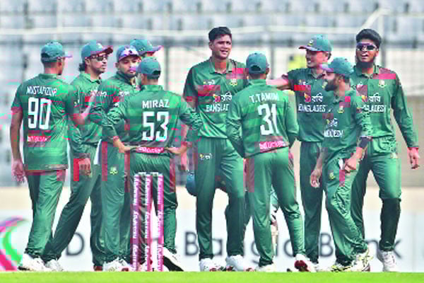 নাহিদ জাদুতে ২০৯ বল হাতে রেখেই জিতল বাংলাদেশ