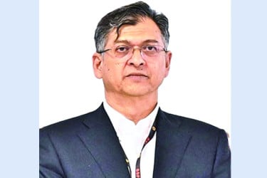 সংবিধান সংস্কারের সিদ্ধান্ত সংসদে