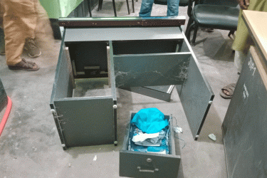 ইউপি সদস্যের বিরুদ্ধে মাদকের টাকা না পেয়ে চেয়ারম্যান কার্যালয় ভাঙচুরের অভিযোগ