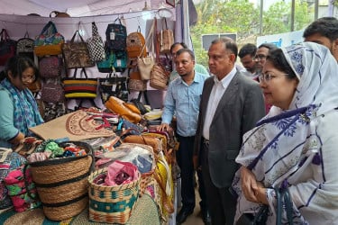 পাটপণ্যের ব্যবহার বাড়াতে কাজ করছে সরকার: বস্ত্র ও পাট প্রতিমন্ত্রী