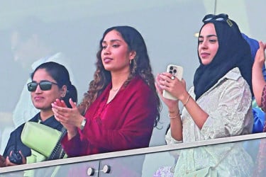 ক্রিকেট মাঠে জাইমা রহমান