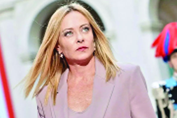 যুদ্ধের কঠোর সমালোচনায় জর্জিয়া মেলোনি