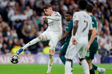 ভালভার্দের হ্যাটট্রিকে সিটিকে উড়িয়ে দিল রিয়াল