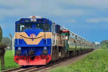 ঈদ ফিরতি ট্রেনযাত্রার টিকিট বিক্রি শুরু ১৩ মার্চ