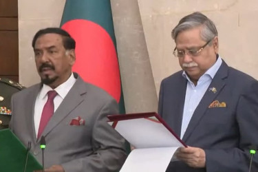 স্পিকার ও ডেপুটি স্পিকারকে শপথ পড়ালেন রাষ্ট্রপতি