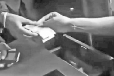 ফ্যামিলি কার্ডের নামে অর্থ আদায়, ইউনিয়ন উদ্যোক্তা বরখাস্ত