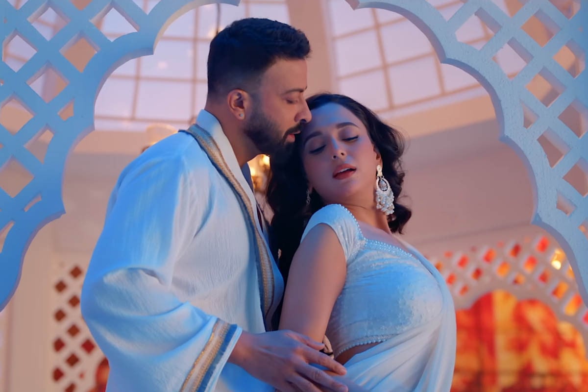 পাকিস্তানি নায়িকা নয়, শাকিবের বিপরীতে ফের জুটি বাঁধছেন সাবিলা