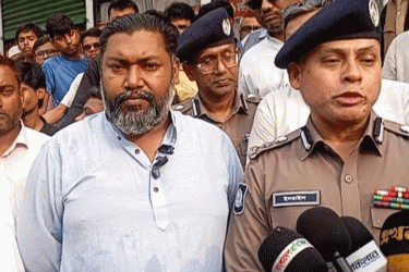 সড়কের জায়গা দখল করে দোকানপাট বসতে দেওয়া হবে না: এমপি রনি