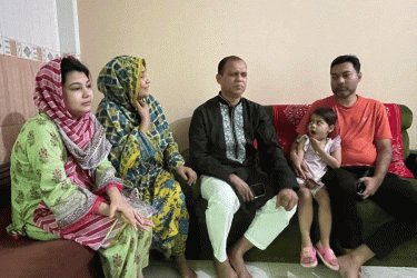 প্রয়াত সাংবাদিক রউফ জালালের বাসায় প্রধানমন্ত্রীর অতিরিক্ত প্রেস সচিব