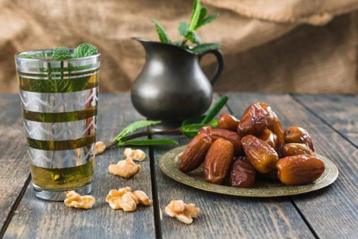 ইফতারে খেজুর ভেজানো পানি পানের উপকারিতা