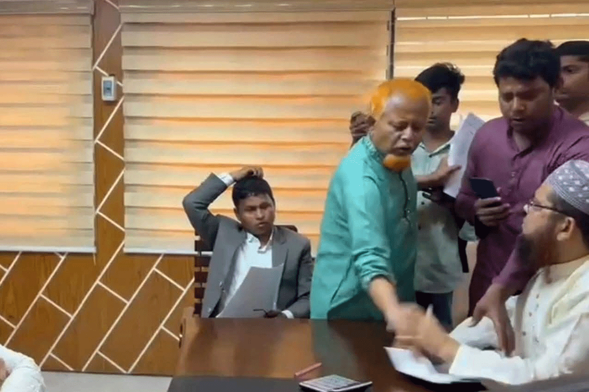 ঠাকুরগাঁওয়ে ইউএনও অফিস থেকে নিয়োগ পরীক্ষার কাগজ ছিনিয়ে নেয়ার ঘটনায় মামলা