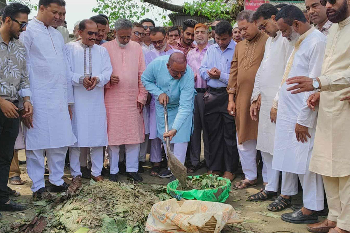 ভালুকায় ডেঙ্গু প্রতিরোধে পরিচ্ছন্নতা অভিযান উদ্বোধন