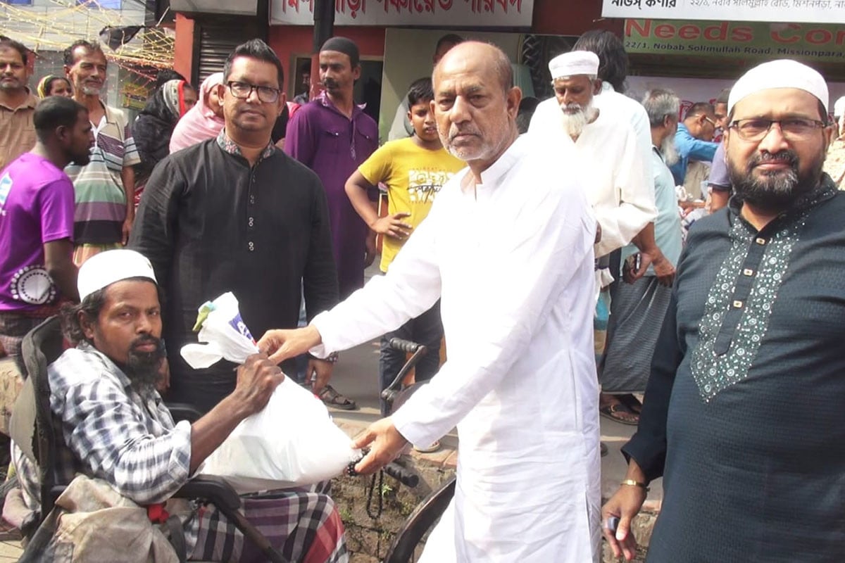 নারায়ণগঞ্জে বিএনপি নেতা বাবুলের উদ্যোগে ঈদ সামগ্রী বিতরণ