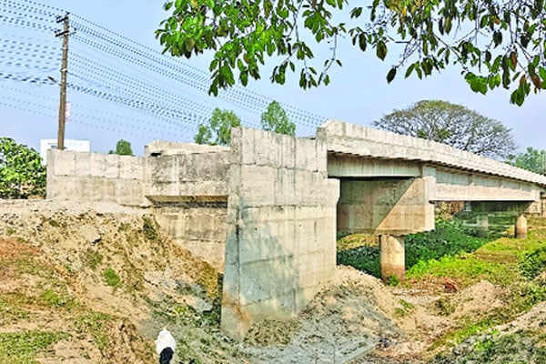দেড় বছর আটকা ১১ সেতুর কাজ