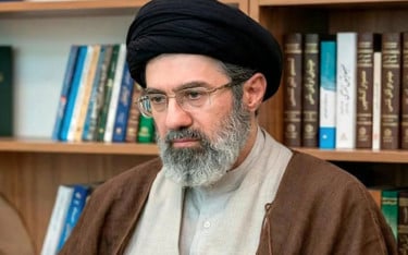 আহত মোজতবা খামেনির স্বাস্থ্য নিয়ে মুখ খুলল যুক্তরাষ্ট্র ও ইরান