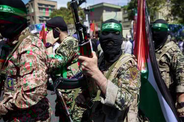 আমিরাতে থাকা মার্কিন আস্তানাকে বৈধ লক্ষ্যবস্তুর হুঁশিয়ারি আইআরজিসির