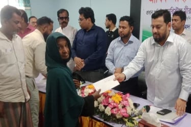 শপথ গ্রহণের একমাসের মধ্যেই প্রতিশ্রুতি বাস্তবায়ন শুরু করেছেন প্রধানমন্ত্রী : মীর হেলাল