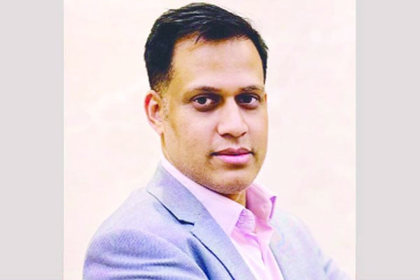 রফিকুল হয়ে গেলেন রব স্টিভেন