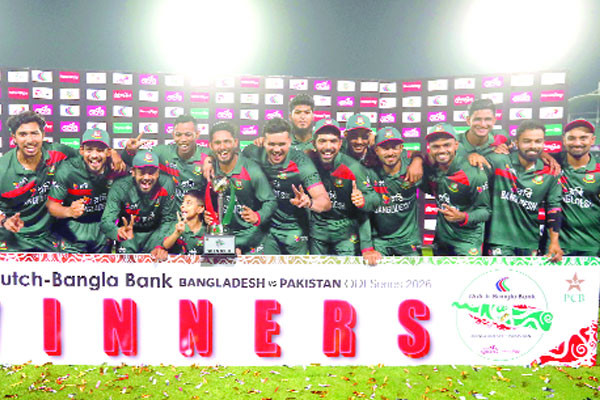 প্রথম সেঞ্চুরিতেই তানজিদের বাজিমাত