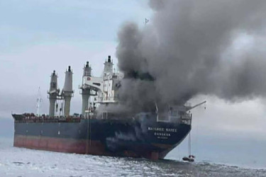 সমুদ্রপথে যুদ্ধের বিভীষিকা: দুই সপ্তাহে ১৭টি জাহাজে হামলা ও প্রাণহানি