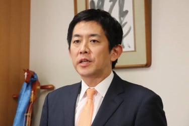 হরমুজে যুদ্ধজাহাজ পাঠানোর আহ্বান, যা বললেন জাপানের ক্ষমতাসীন দলের নেতা