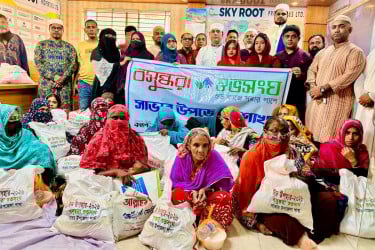 ঈদ আনন্দ ছড়িয়ে দিতে অসহায়দের পাশে বসুন্ধরা শুভসংঘ