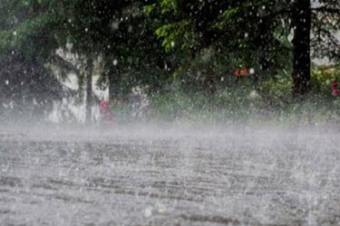 দেশের বিভিন্ন স্থানে বজ্রসহ শিলাবৃষ্টির সম্ভাবনা